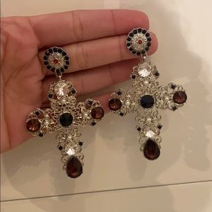 Cross dangling earrings (NEVER WORN)